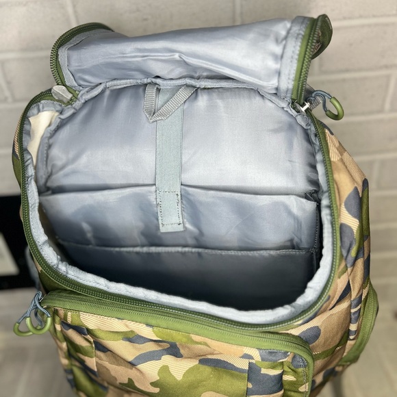 Embark Camouflage Backpack - Picture 4 of 6